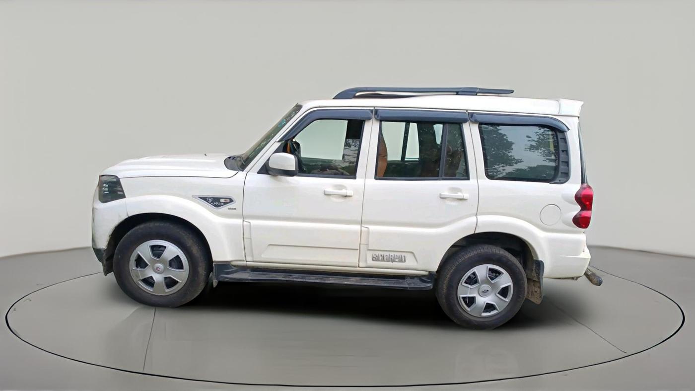 2018 Mahindra Scorpio S7, Diesel, Manual, 51,558 km, exterior