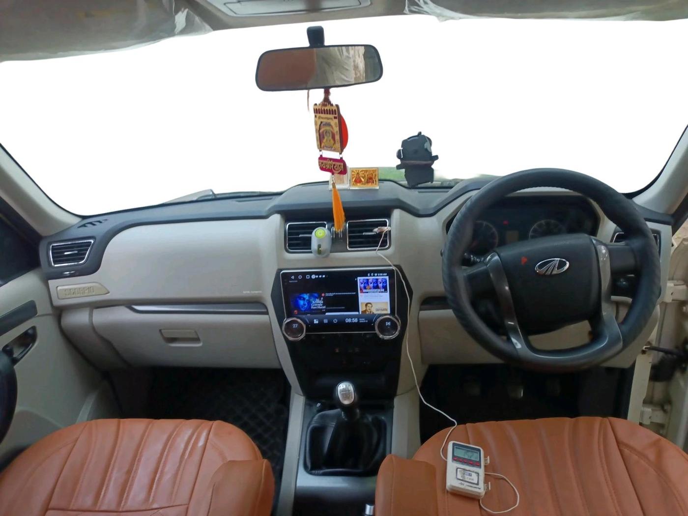 2018 Mahindra Scorpio S7, Diesel, Manual, 51,558 km, interior