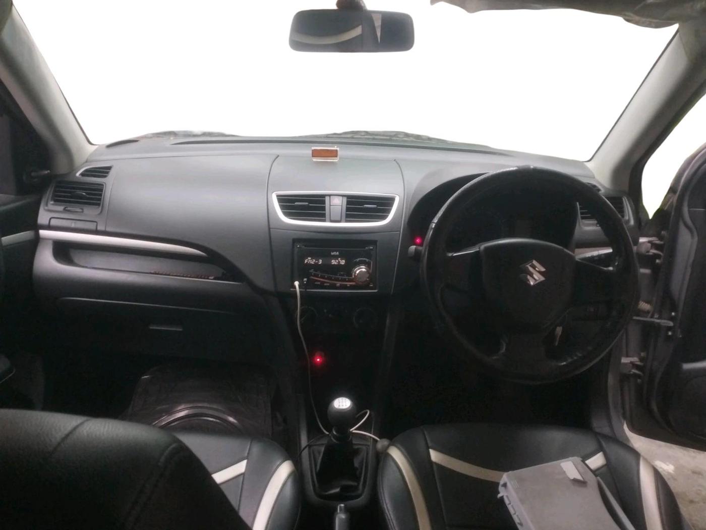 2015 Maruti Swift LXI, Petrol, Manual, 21,991 km, interior