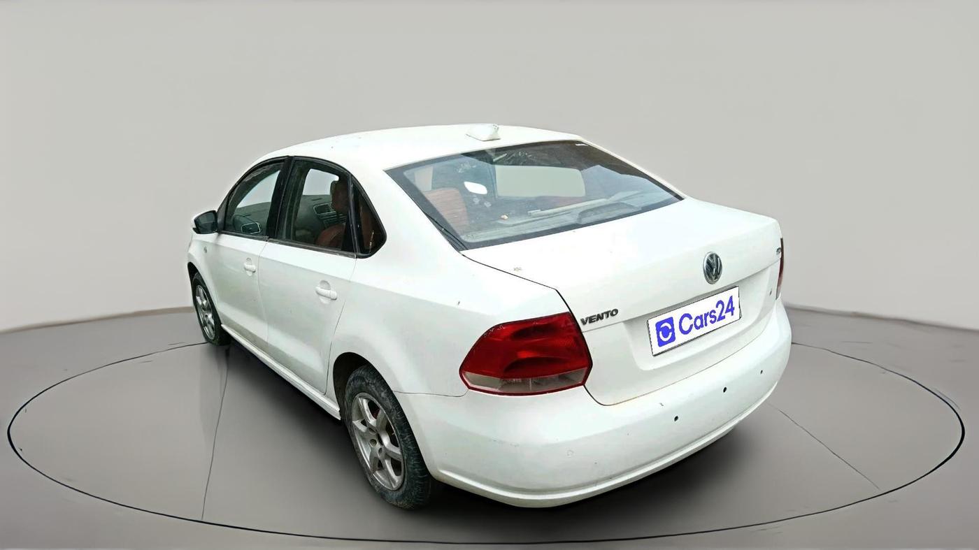 2013 Volkswagen Vento HIGHLINE DIESEL 1.6, Diesel, Manual, 1,24,544 km, exterior