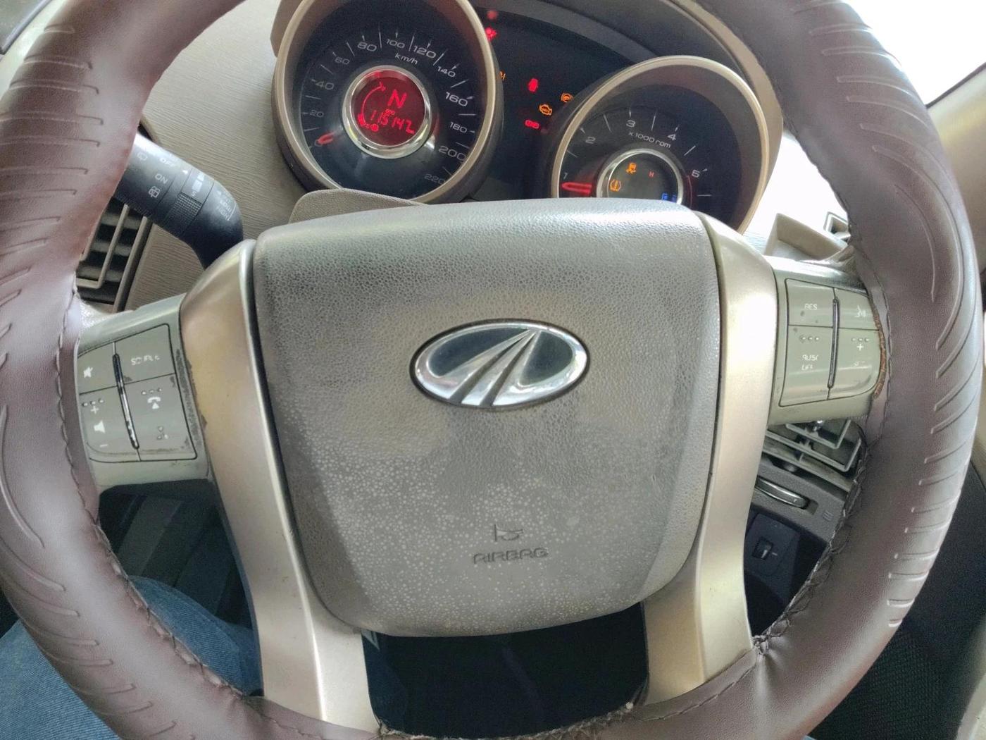 2012 Mahindra XUV500 W8, Diesel, Manual, 1,15,893 km, interior
