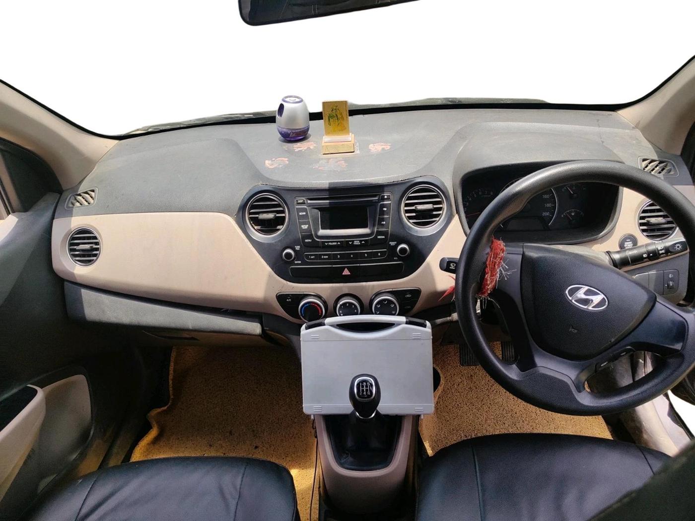 2014 Hyundai Grand i10 SPORTZ 1.2 KAPPA VTVT, Petrol, Manual, 51,896 km, interior