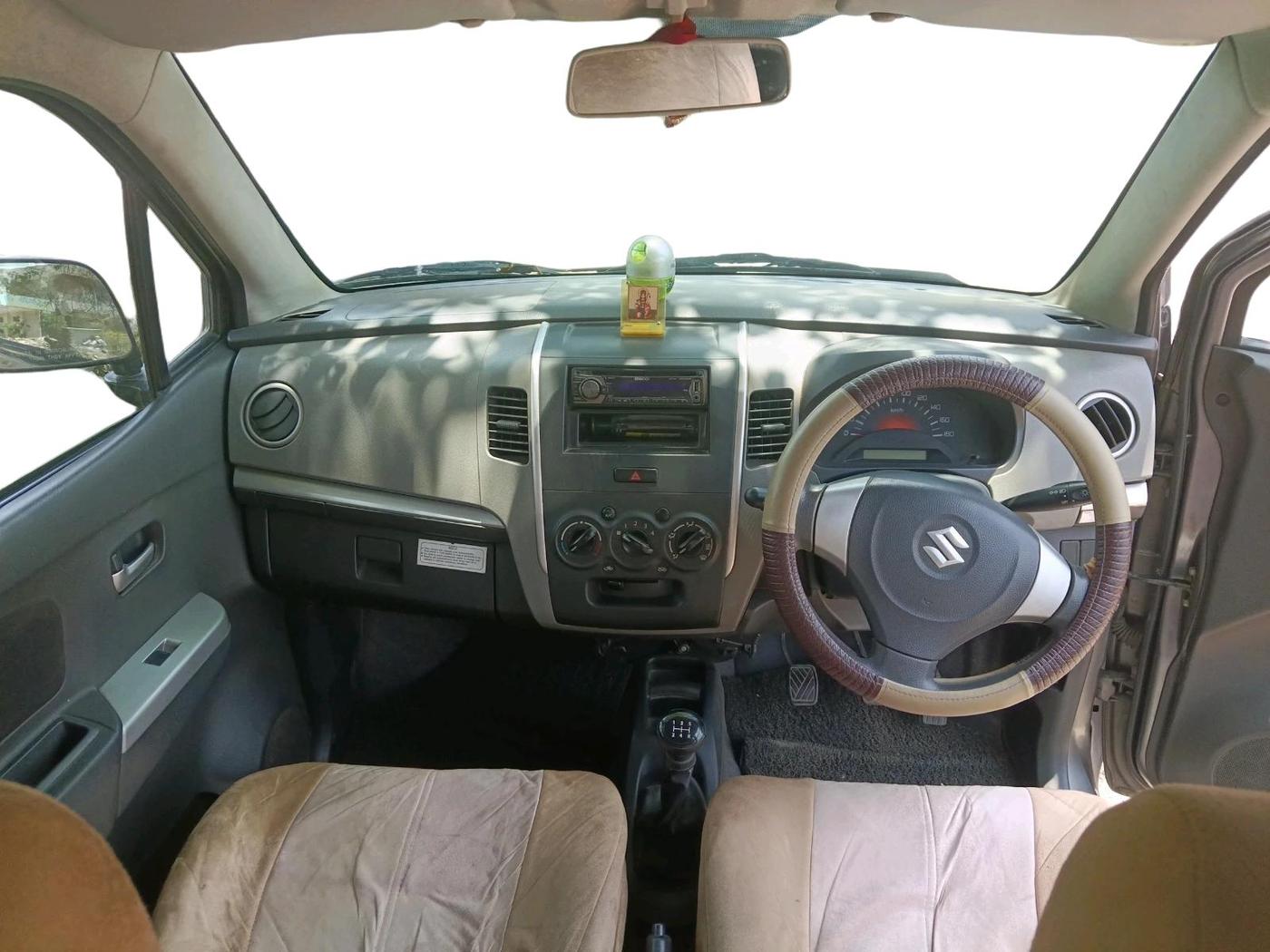 2011 Maruti Wagon R 1.0 LXI, CNG, Manual, 27,852 km, interior