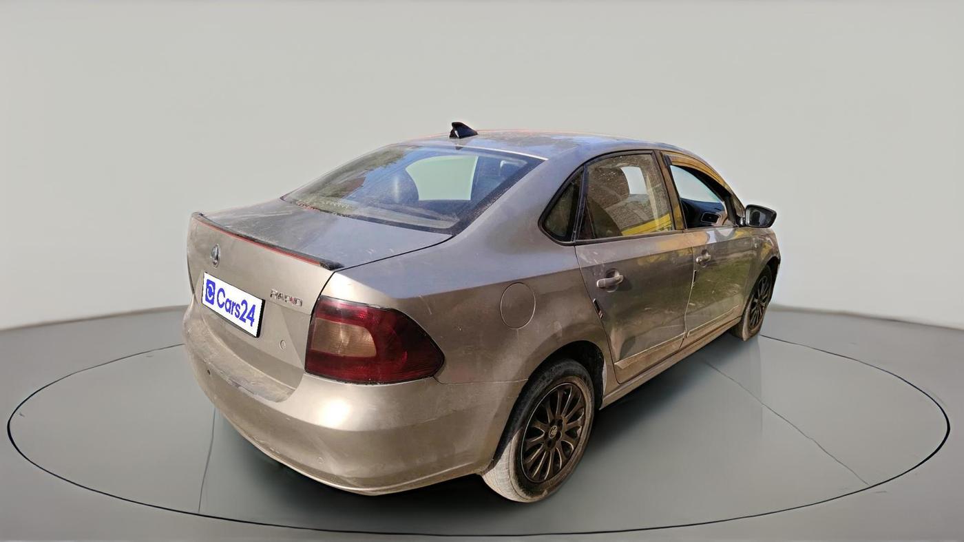 2015 Skoda Rapid AMBITION 1.5 TDI AT, Diesel, Automatic, 2,01,224 km, exterior