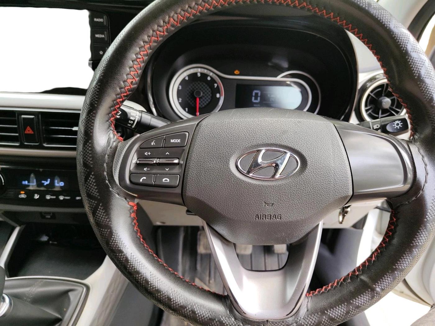 2022 Hyundai GRAND I10 NIOS SPORTZ 1.2 KAPPA VTVT, Petrol, Manual, 48,886 km, interior