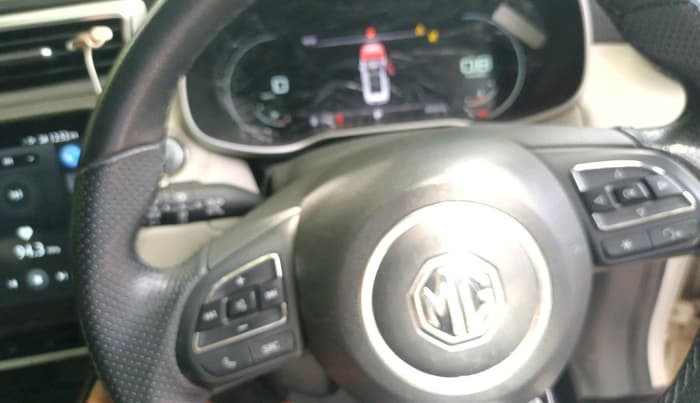 2022 MG ASTOR SAVVY 1.5 CVT, Petrol, Automatic, 20,034 km, interior