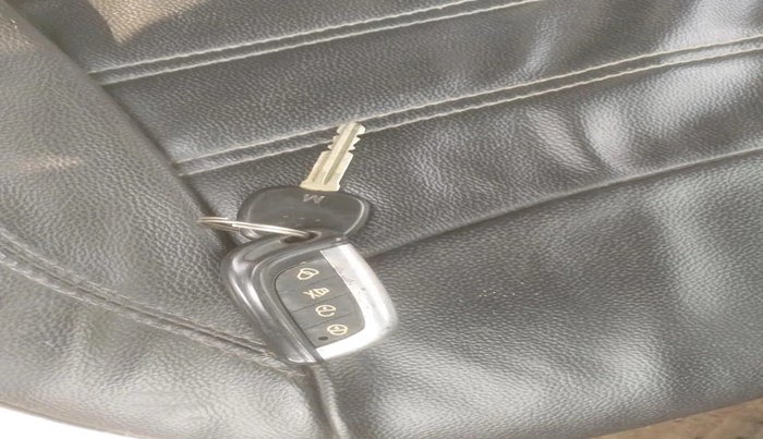 2013 Hyundai Eon MAGNA +, Petrol, Manual, 57,000 km, interior