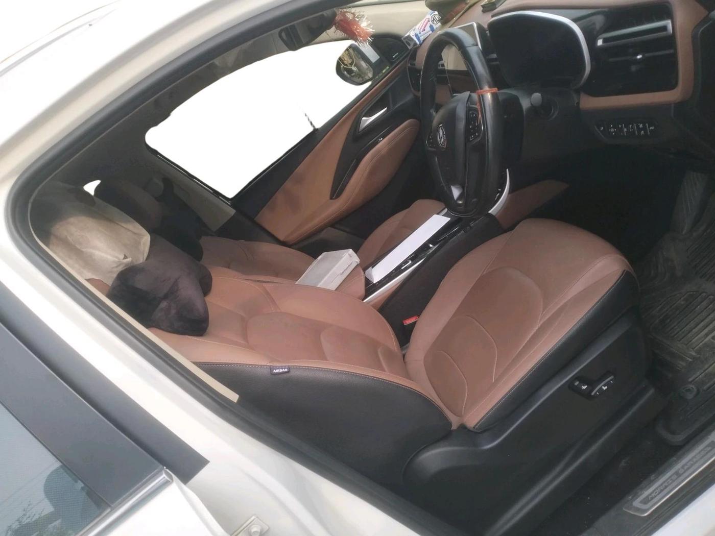 2023 MG HECTOR PLUS SAVVY PRO 1.5 TURBO CVT 6 STR, Petrol, Automatic, 20,165 km, interior