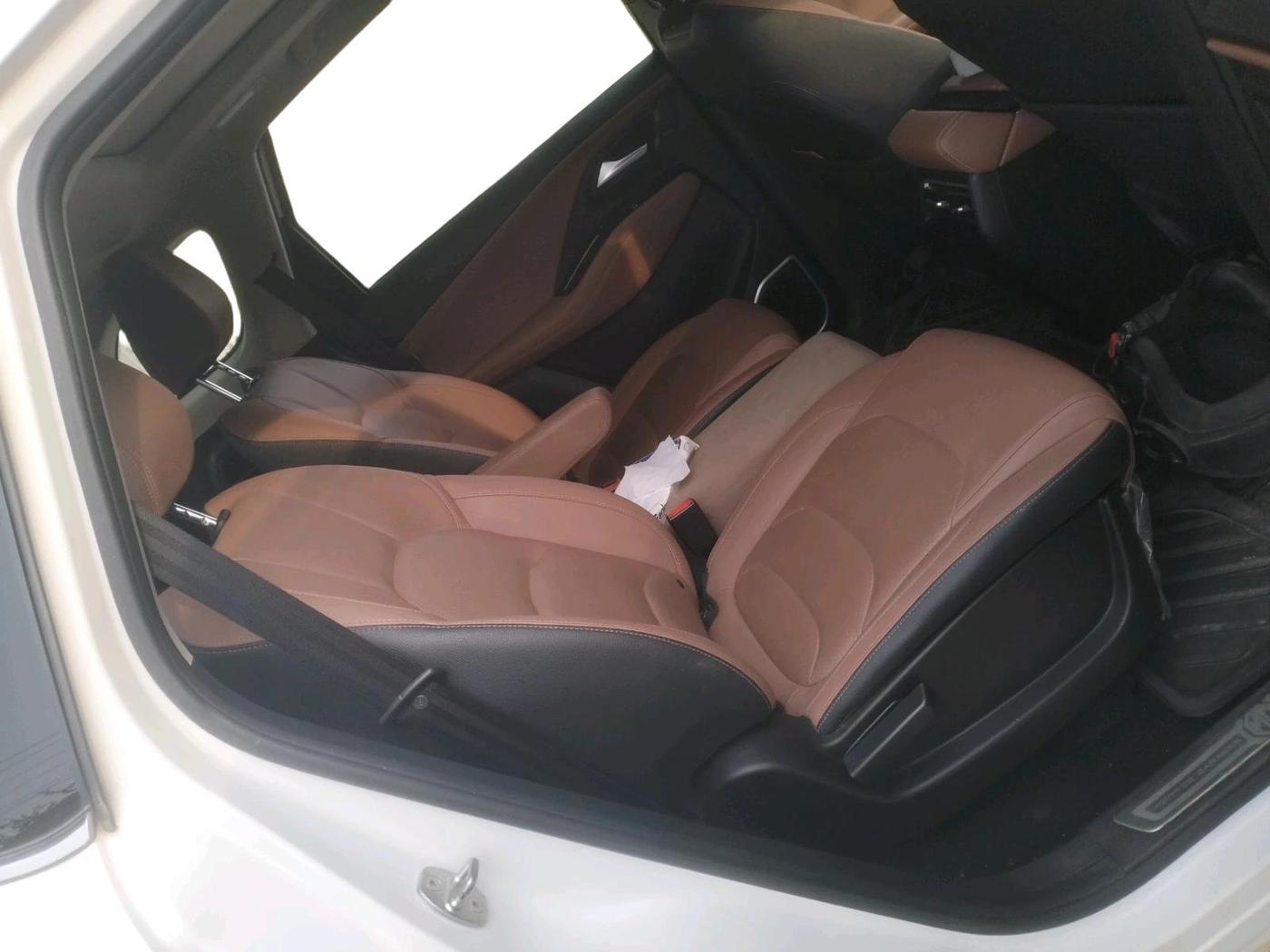 2023 MG HECTOR PLUS SAVVY PRO 1.5 TURBO CVT 6 STR, Petrol, Automatic, 20,165 km, interior