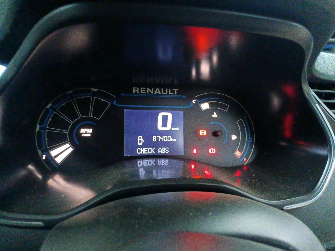 2020 Renault TRIBER RXT, CNG, Manual, 87,400 km, interior