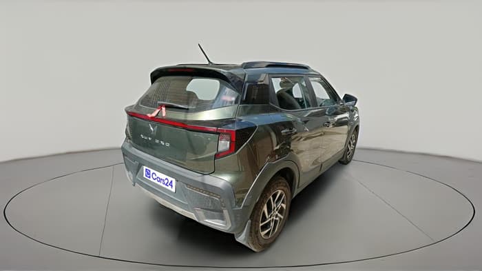 2024 Mahindra XUV 3XO AX5L 1.2 TGDi AT, Petrol, Automatic, 8,956 km, exterior
