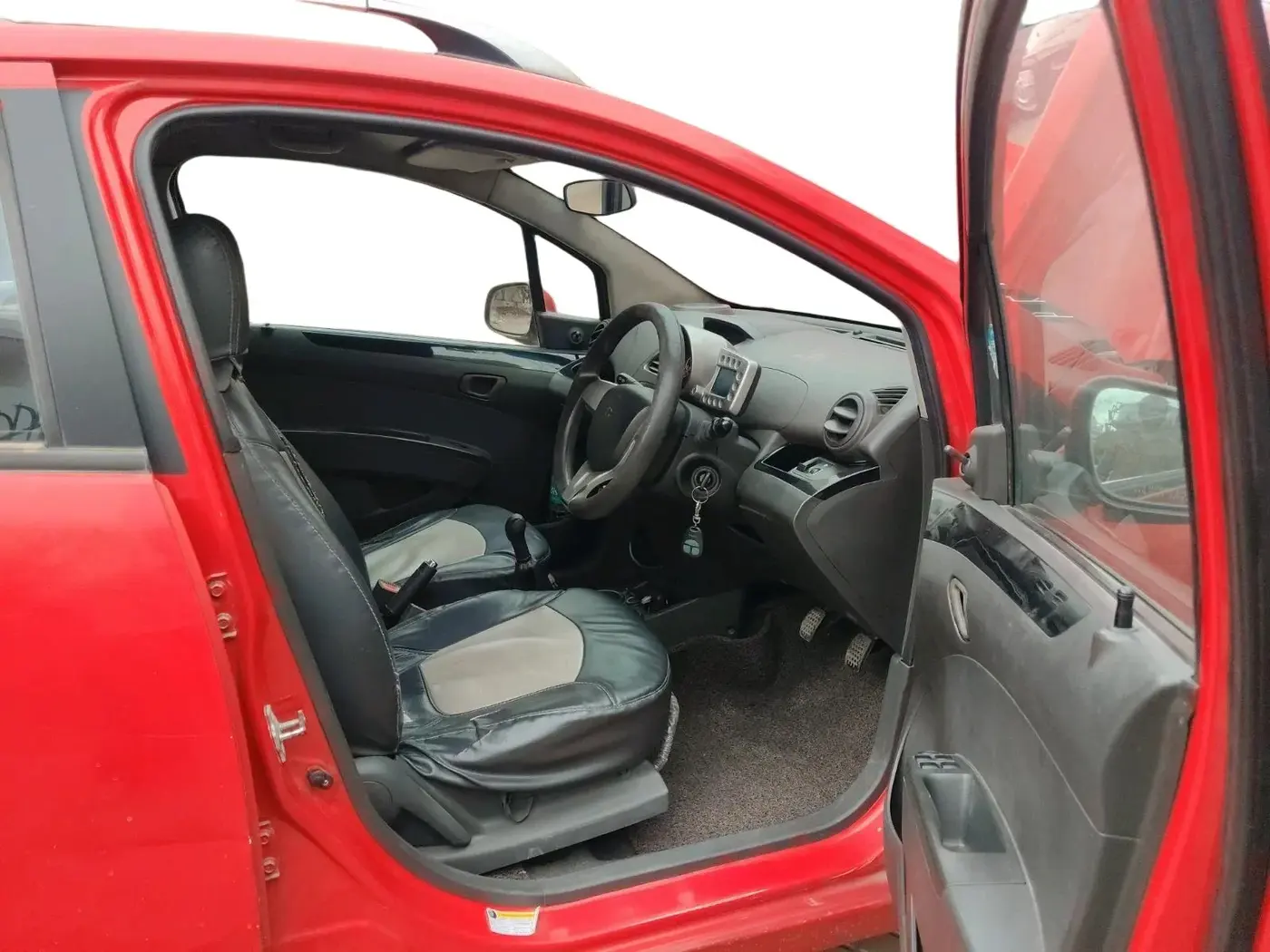 2011 Chevrolet Beat LT PETROL, Petrol, Manual, 82,653 km, interior