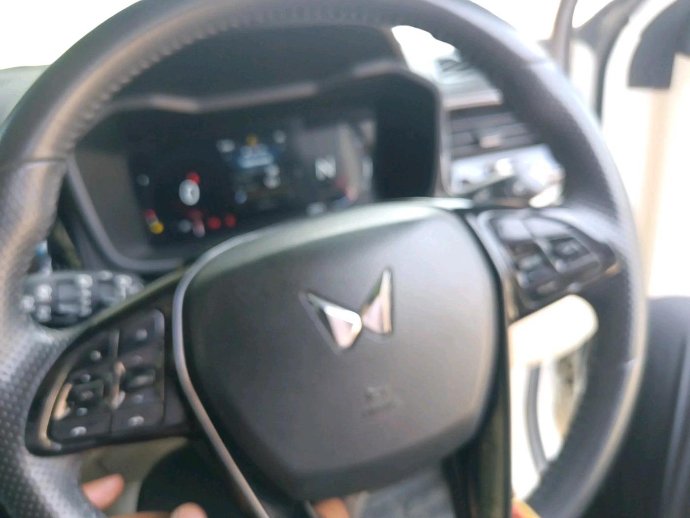 2024 Mahindra XUV 3XO AX5 1.5 Turbo Diesel Autoshift Plus, Diesel, Automatic, 28,434 km, interior