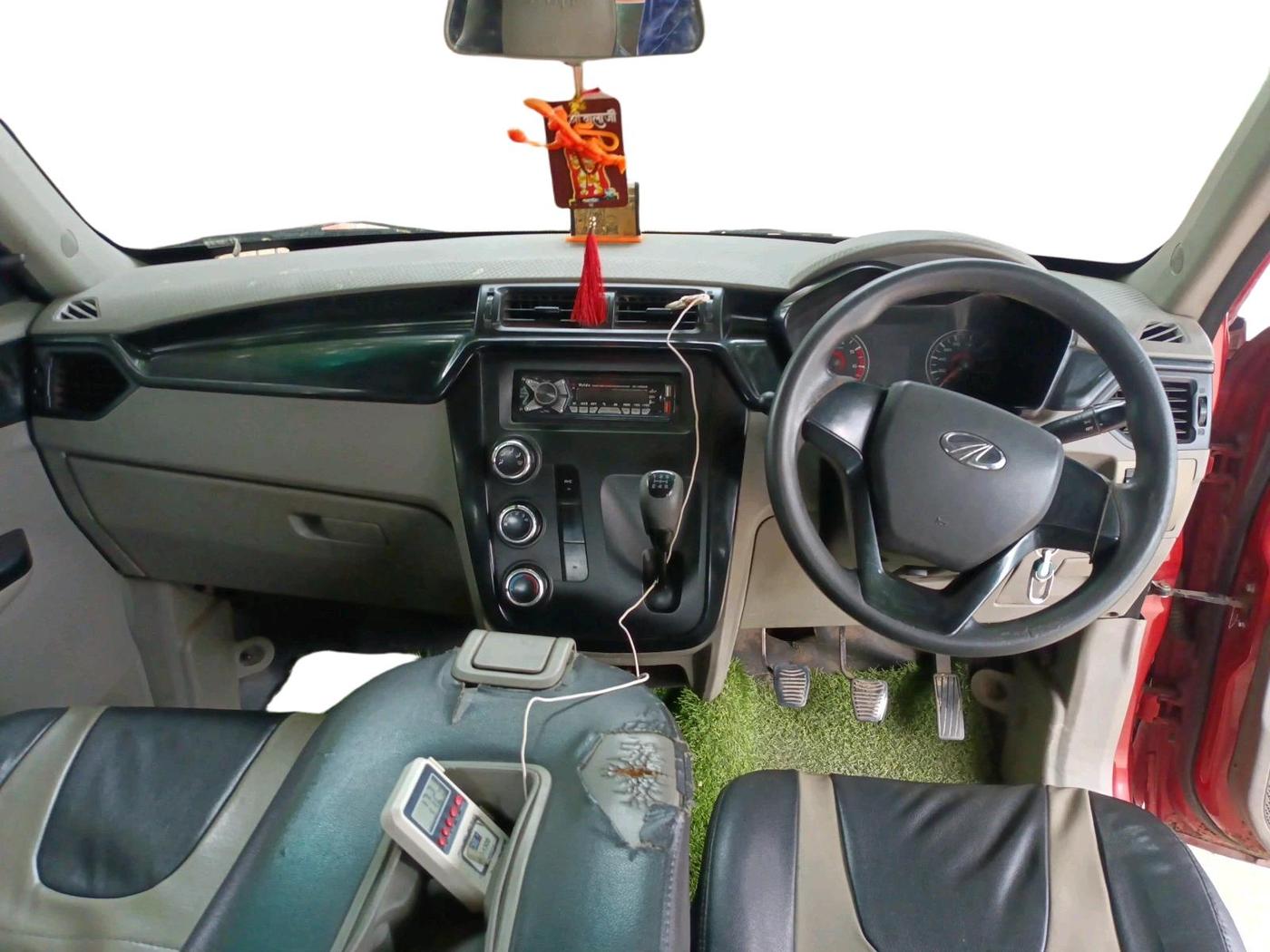2016 Mahindra Kuv100 K4 D 6 STR, Diesel, Manual, 87,533 km, interior