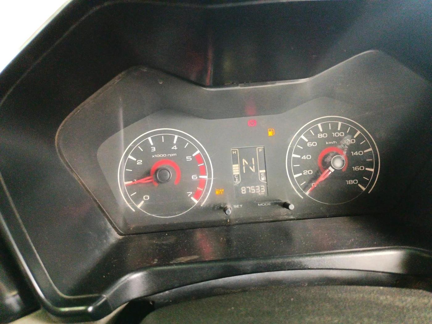 2016 Mahindra Kuv100 K4 D 6 STR, Diesel, Manual, 87,533 km, interior