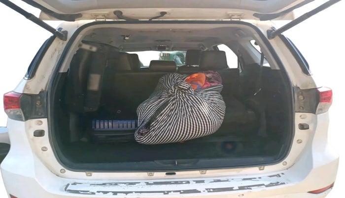 2017 Toyota Fortuner 2.8 4X4 MT, Diesel, Manual, 2,37,119 km, exterior