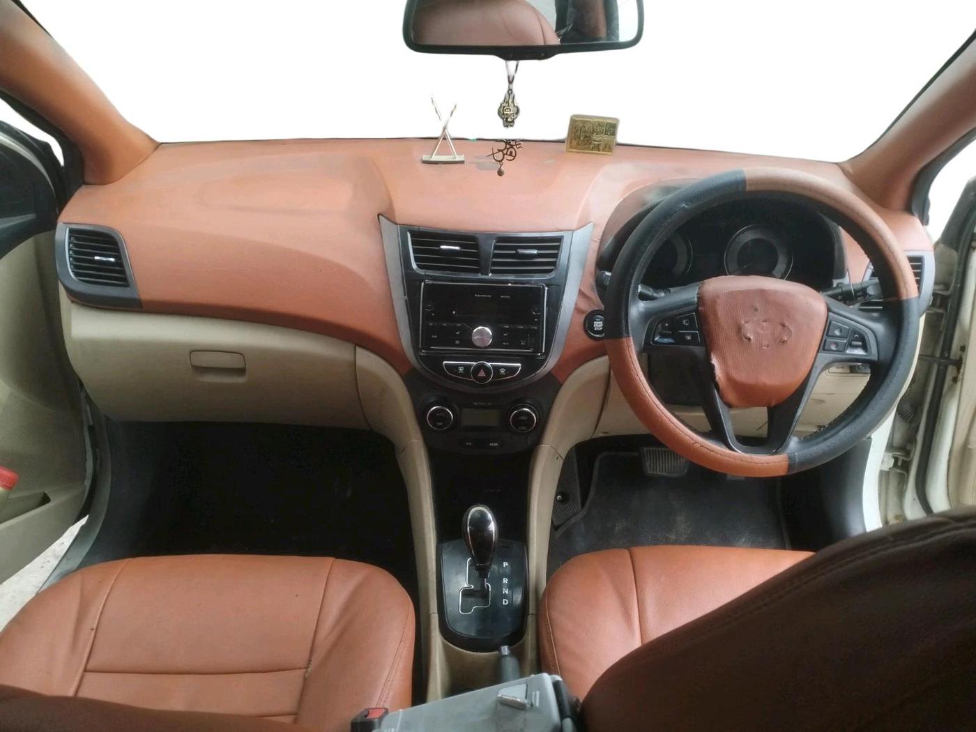 2012 Hyundai Verna FLUIDIC 1.6 CRDI SX AT, Diesel, Automatic, 94,879 km, interior