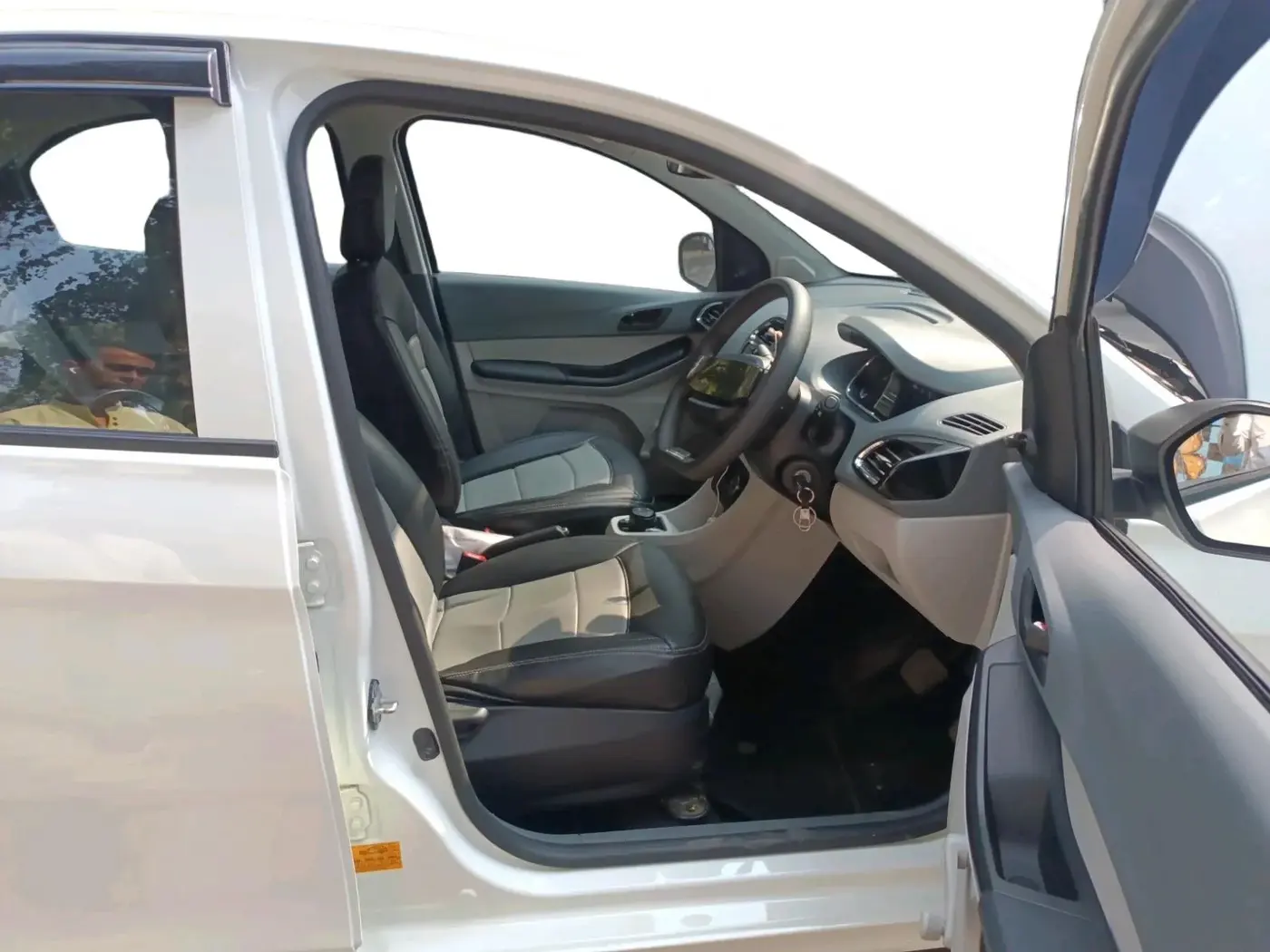 2025 Tata TIAGO EV XE MEDIUM RANGE, Electric, Automatic, 6,284 km, interior