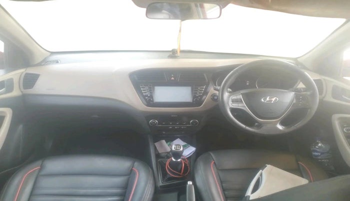 2016 Hyundai Elite i20 ASTA 1.2, Petrol, Manual, 1,34,722 km, interior