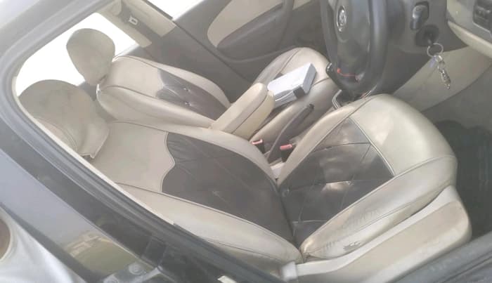 2012 Volkswagen Vento TRENDLINE DIESEL 1.6, Diesel, Manual, 1,03,720 km, interior