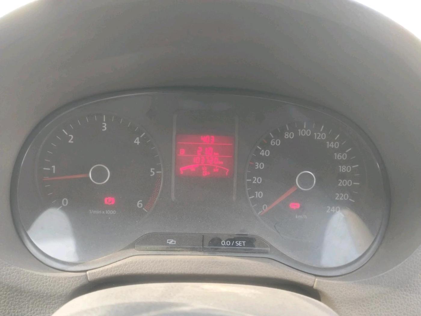 2012 Volkswagen Vento TRENDLINE DIESEL 1.6, Diesel, Manual, 1,03,720 km, interior