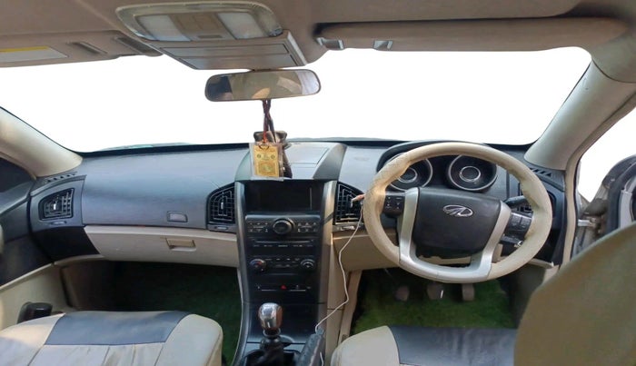 2015 Mahindra XUV500 W6, Diesel, Manual, 1,70,948 km, interior