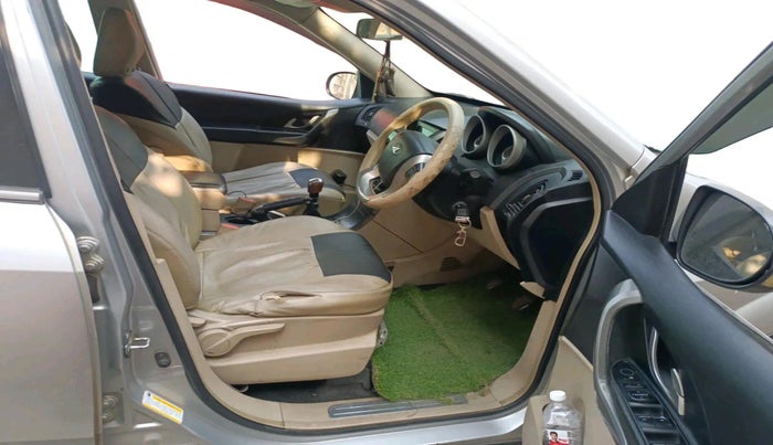 2015 Mahindra XUV500 W6, Diesel, Manual, 1,70,948 km, interior