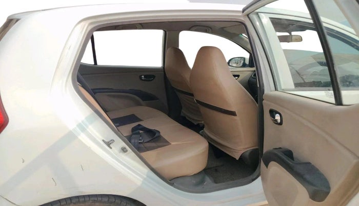 2011 Hyundai i10 MAGNA 1.2, Petrol, Manual, 1,25,481 km, interior