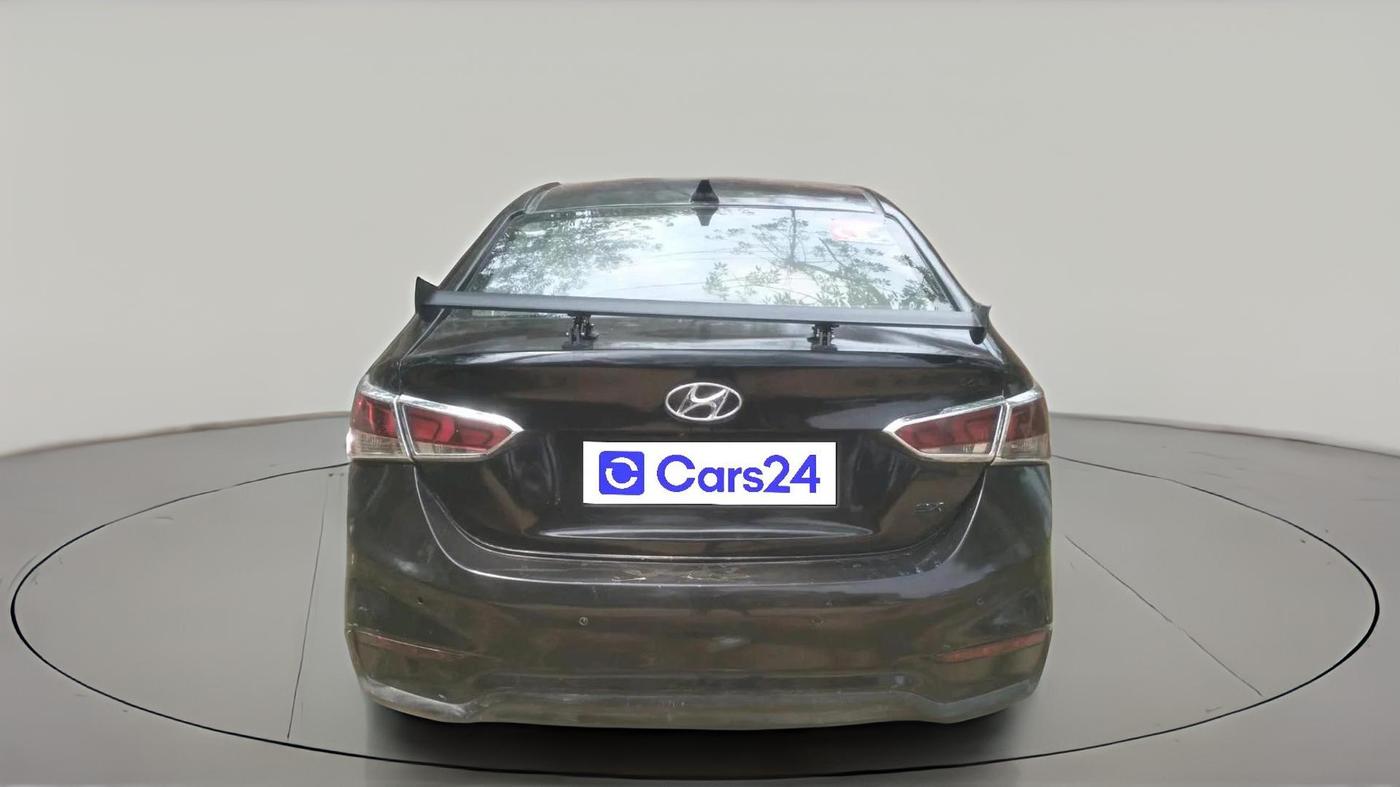 2018 Hyundai Verna 1.6 CRDI SX + AT, Diesel, Automatic, 1,17,406 km, exterior