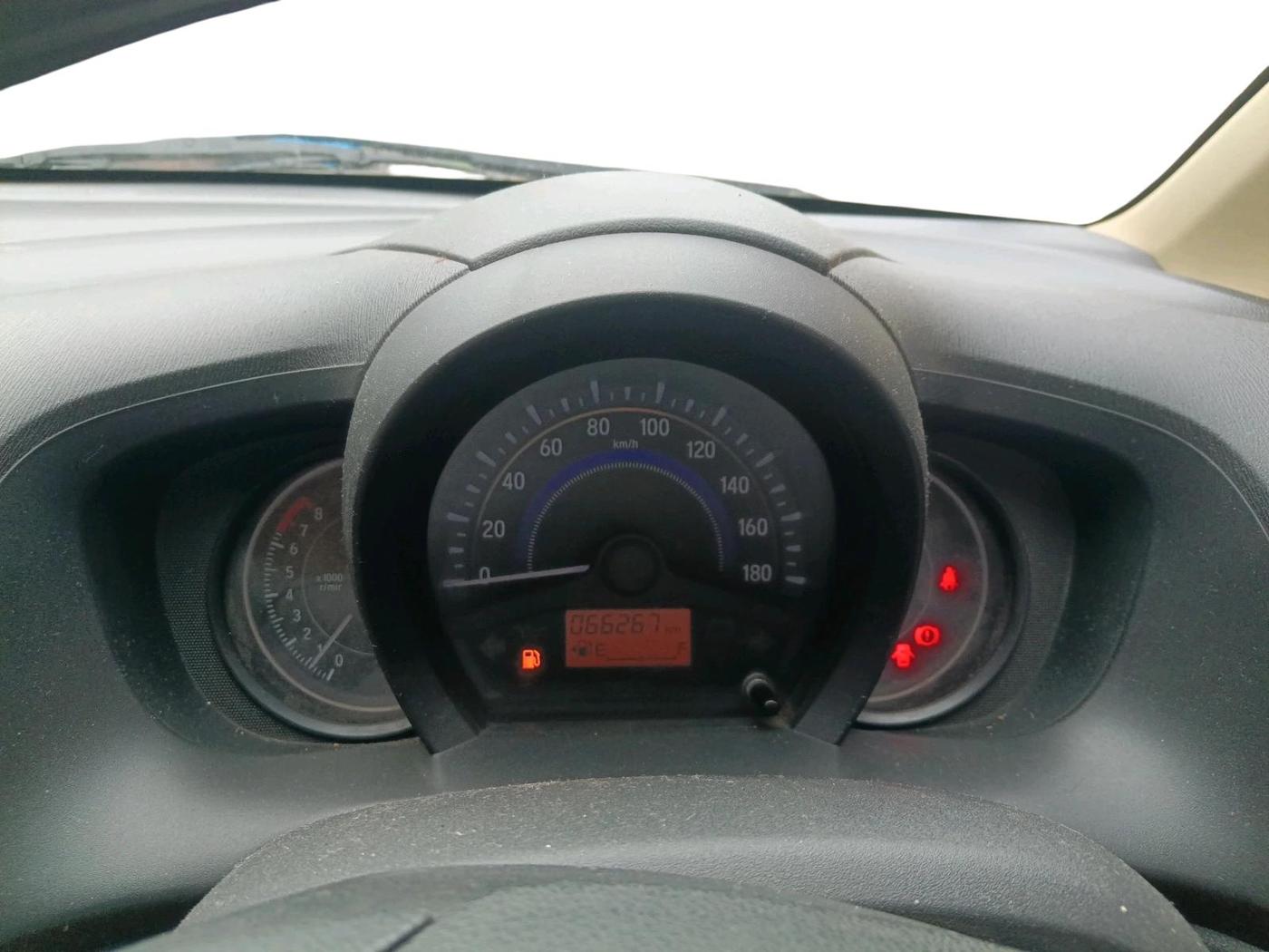 2015 Honda Amaze 1.2L I-VTEC S, Petrol, Manual, 66,267 km, interior