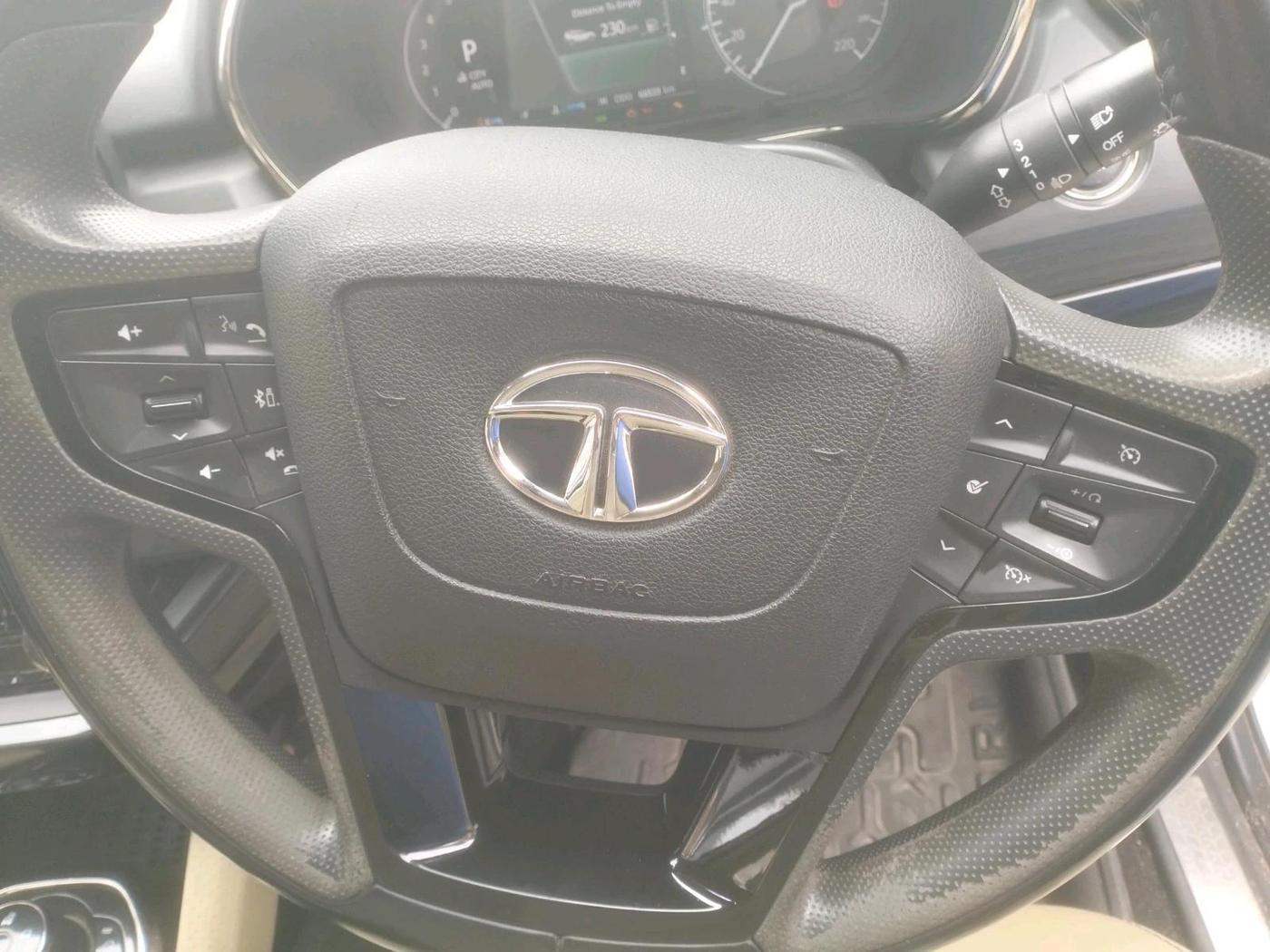 2022 Tata Safari XZA PLUS, Diesel, Automatic, 68,656 km, interior