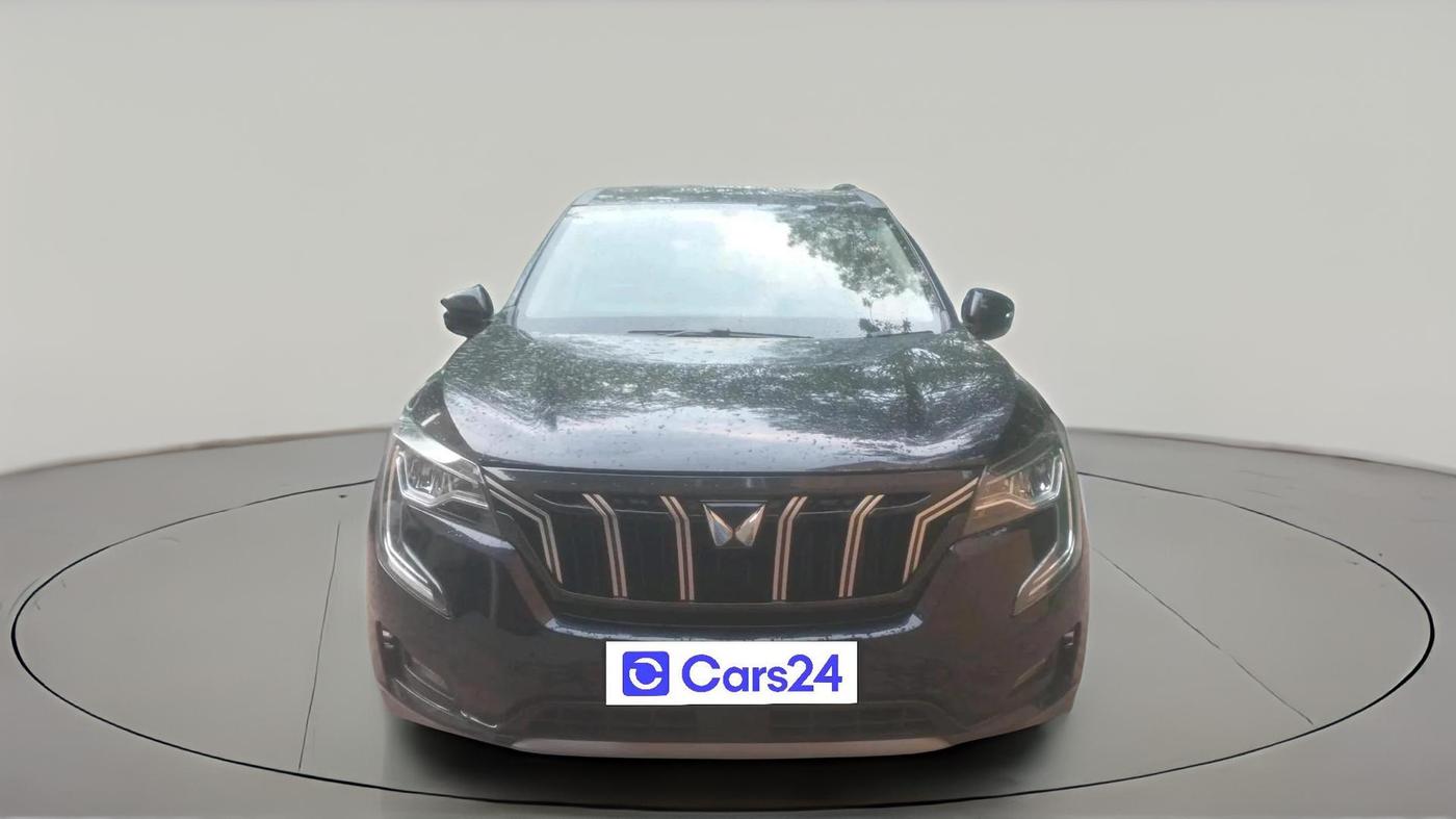 2025 Mahindra XUV700 AX 5 P MT 7 STR, Petrol, Manual, 11,565 km, exterior