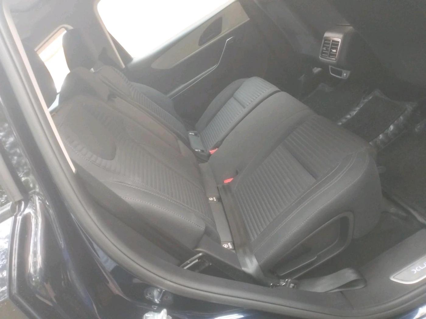 2025 Mahindra XUV700 AX 5 P MT 7 STR, Petrol, Manual, 11,565 km, interior
