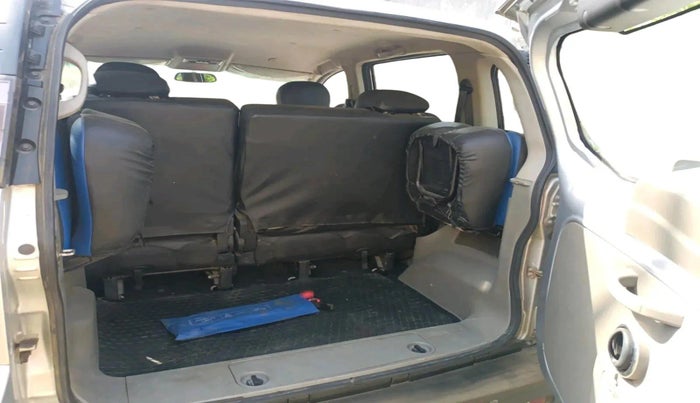 2017 Mahindra NUVOSPORT N8, Diesel, Manual, 35,340 km, exterior