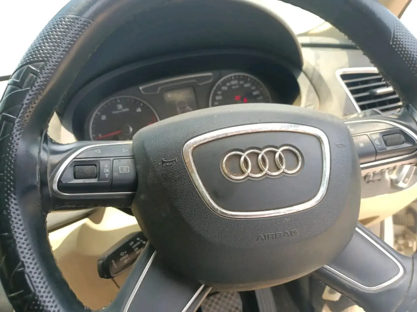 2015 Audi Q3 35 TDI Quattro, Diesel, Automatic, 1,39,580 km, interior