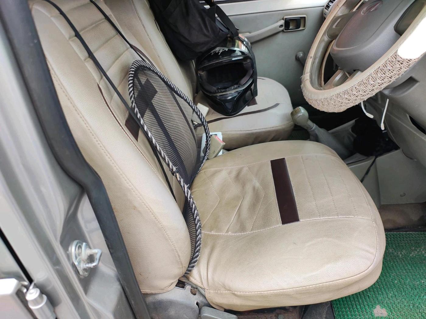 2011 Mahindra Bolero SLE BS-III, Diesel, Manual, 2,84,840 km, interior