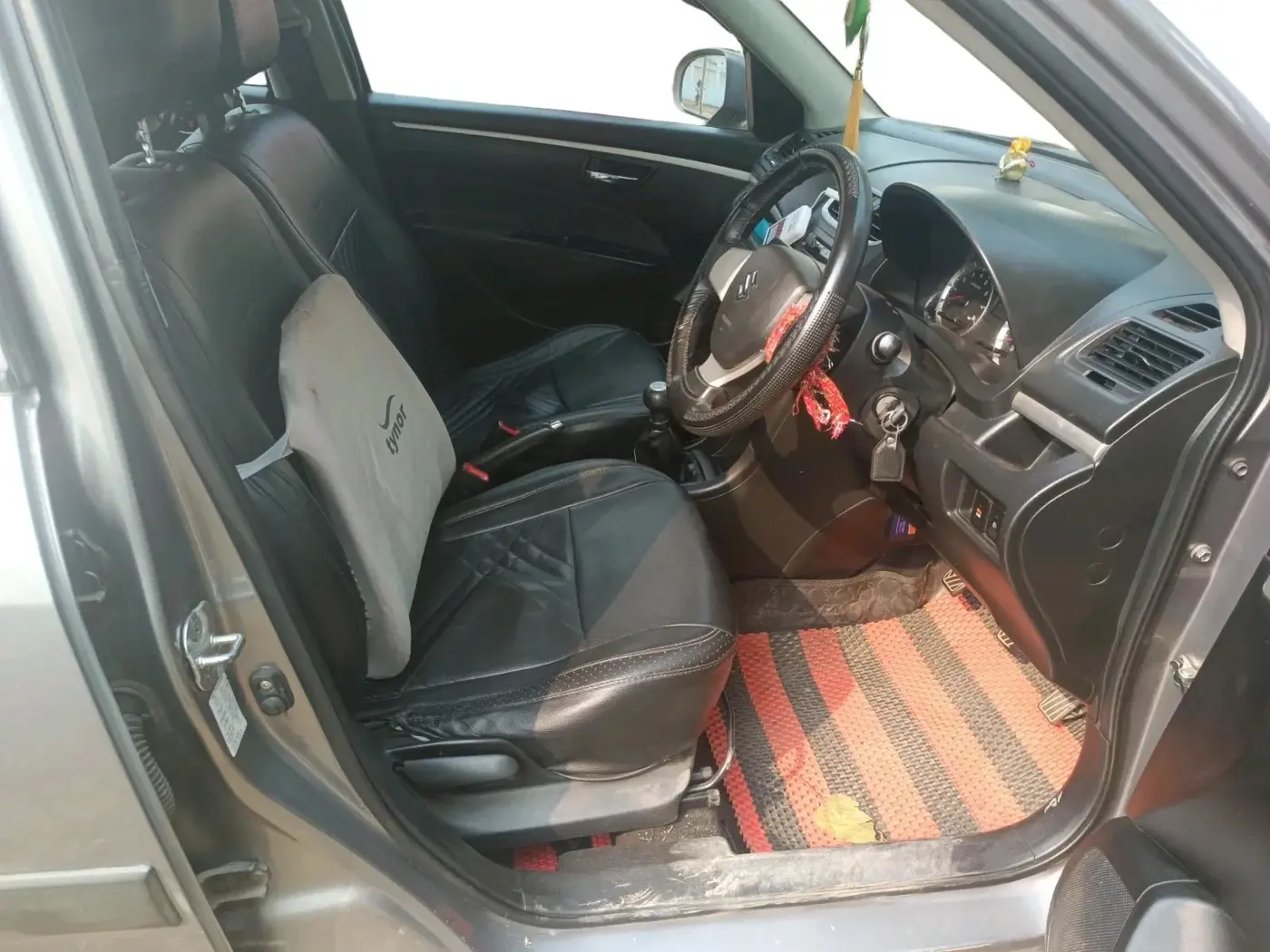 2017 Maruti Swift VXI, Petrol, Manual, 66,081 km, interior