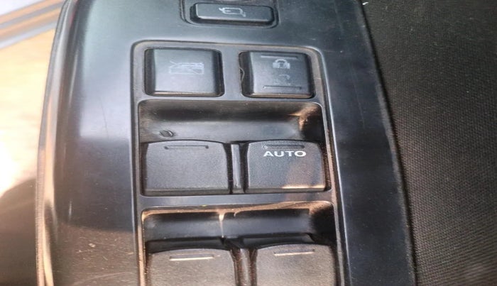 2017 Maruti Swift VXI, Petrol, Manual, 66,081 km, interior