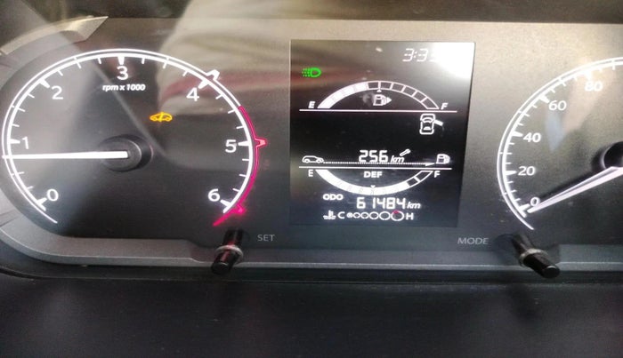 2020 Tata Harrier XT 2.0L KRYOTEC, Diesel, Manual, 61,900 km, interior