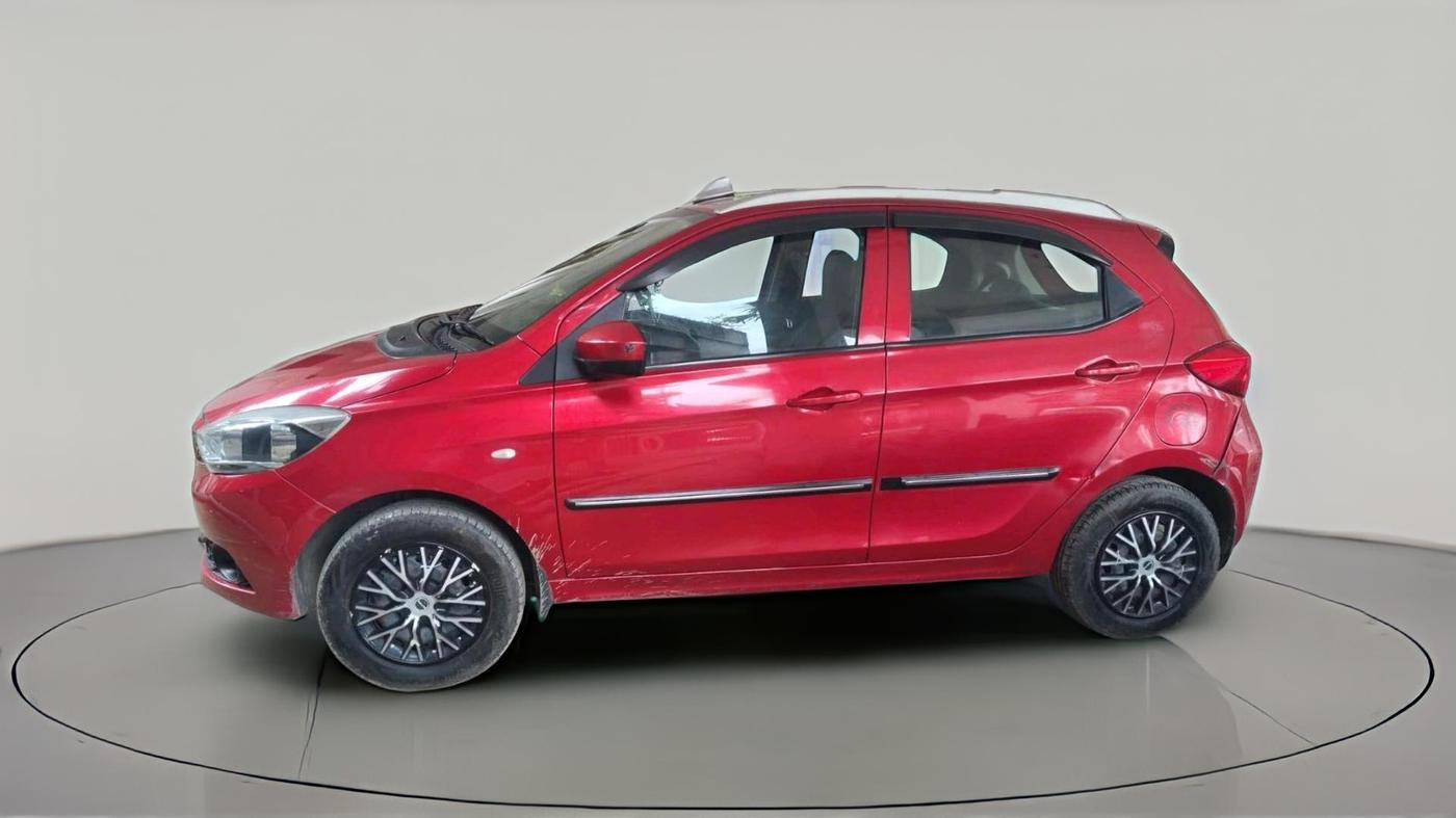 2018 Tata Tiago XT PETROL, Petrol, Manual, 84,367 km, exterior