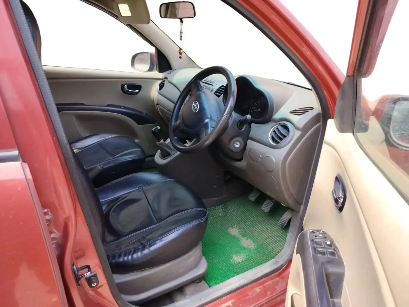 2011 Hyundai i10 SPORTZ 1.2, Petrol, Manual, 93,230 km, interior