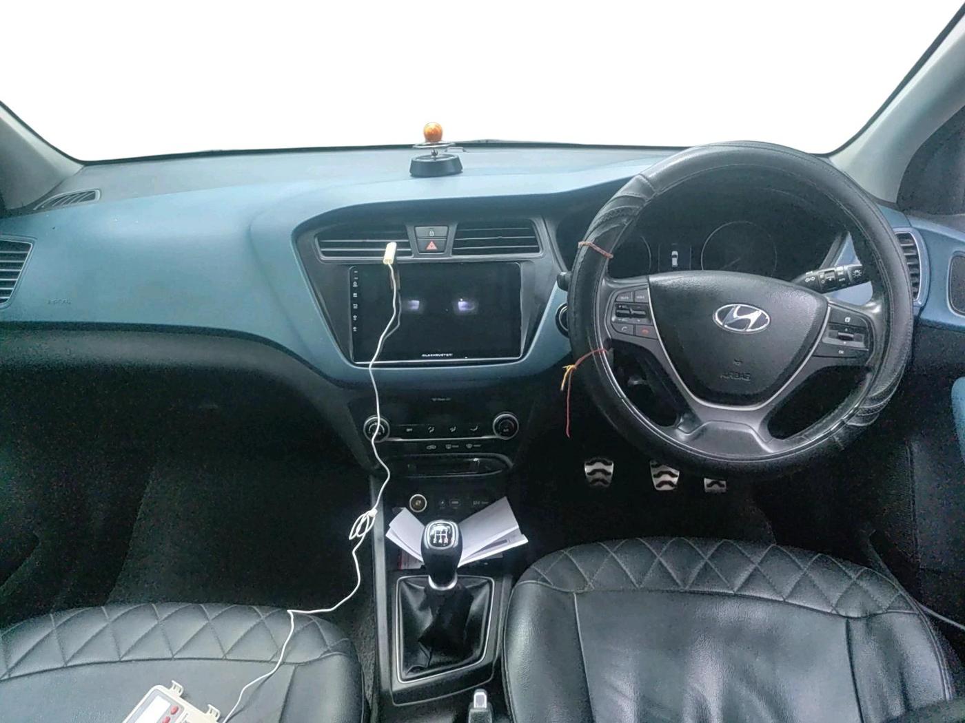 2016 Hyundai i20 Active 1.2 SX, Petrol, Manual, 93,173 km, interior