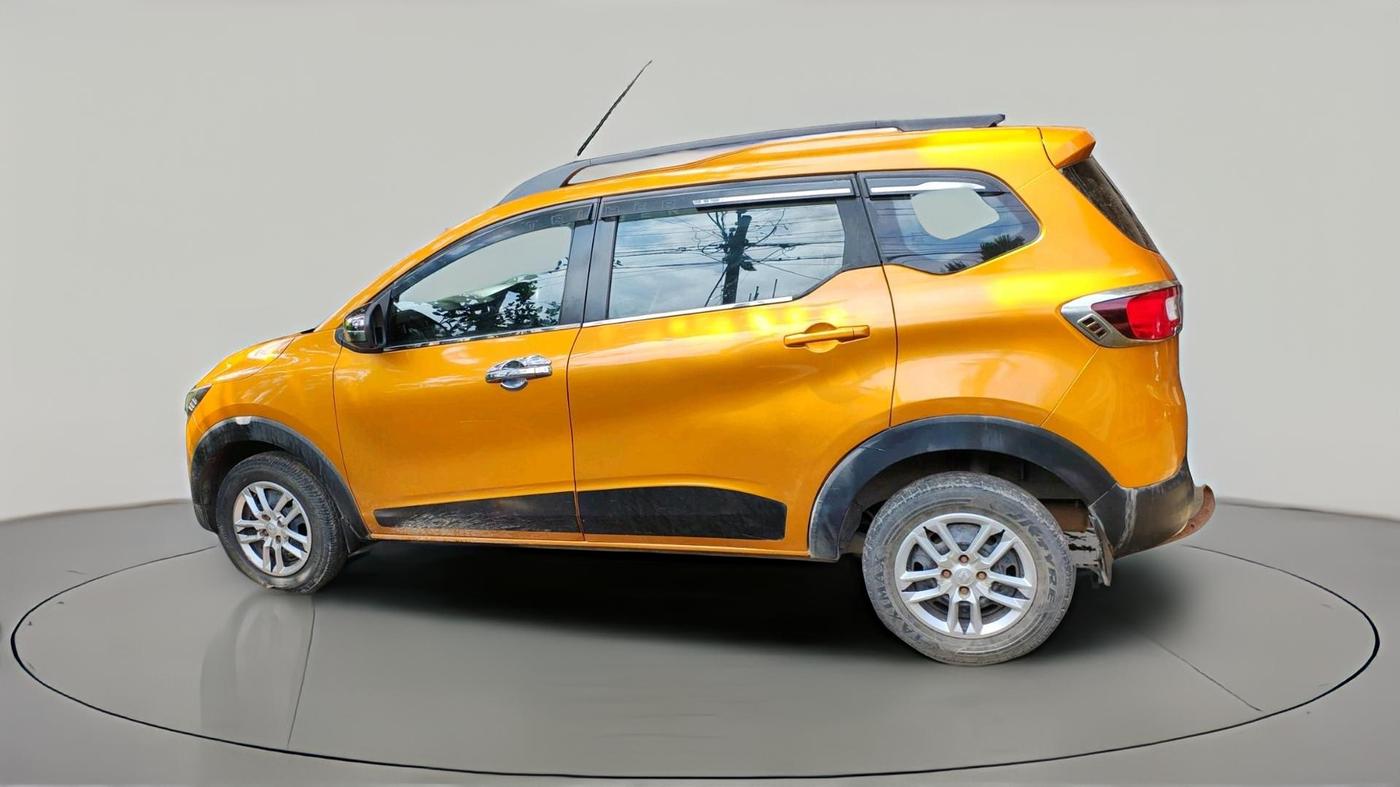 2020 Renault TRIBER RXT, Petrol, Manual, 42,672 km, exterior