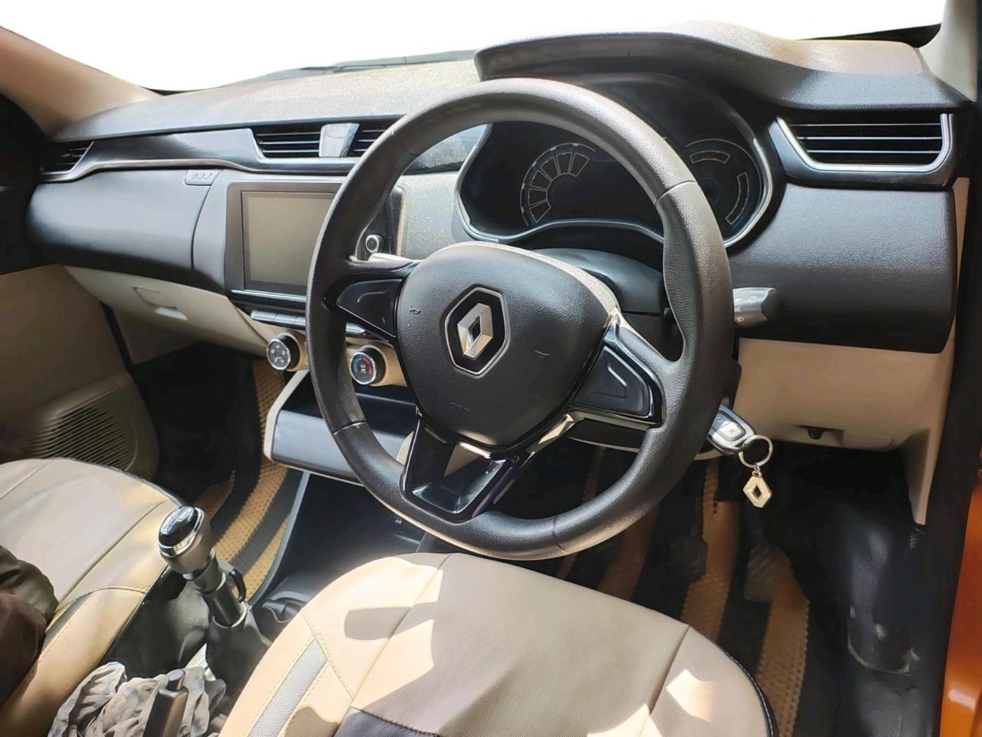 2020 Renault TRIBER RXT, Petrol, Manual, 42,672 km, interior