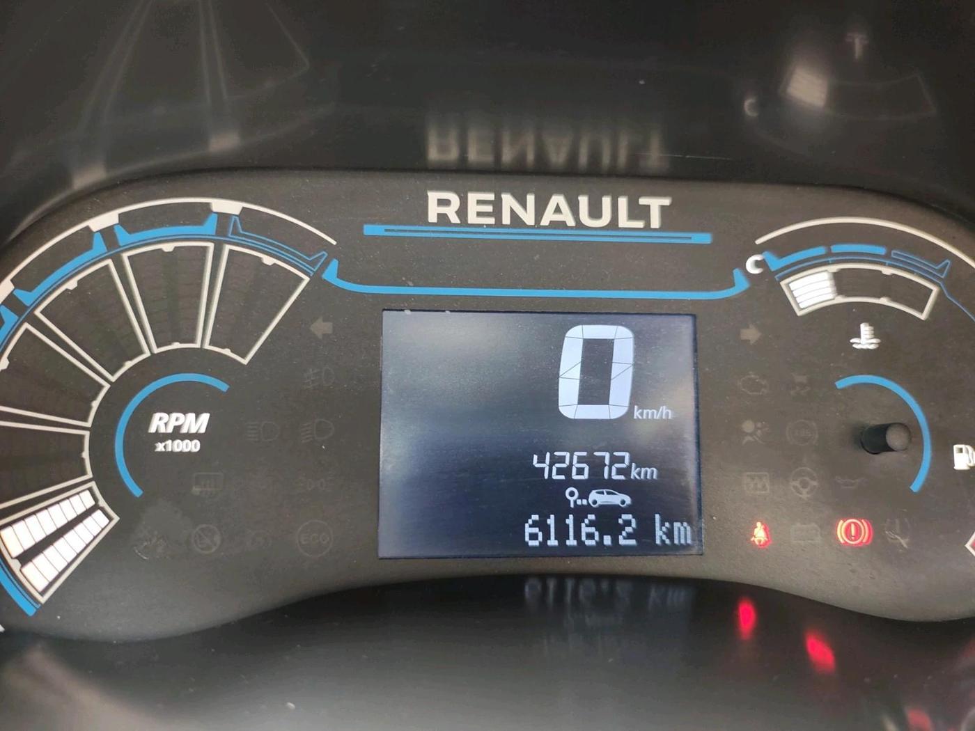 2020 Renault TRIBER RXT, Petrol, Manual, 42,672 km, interior