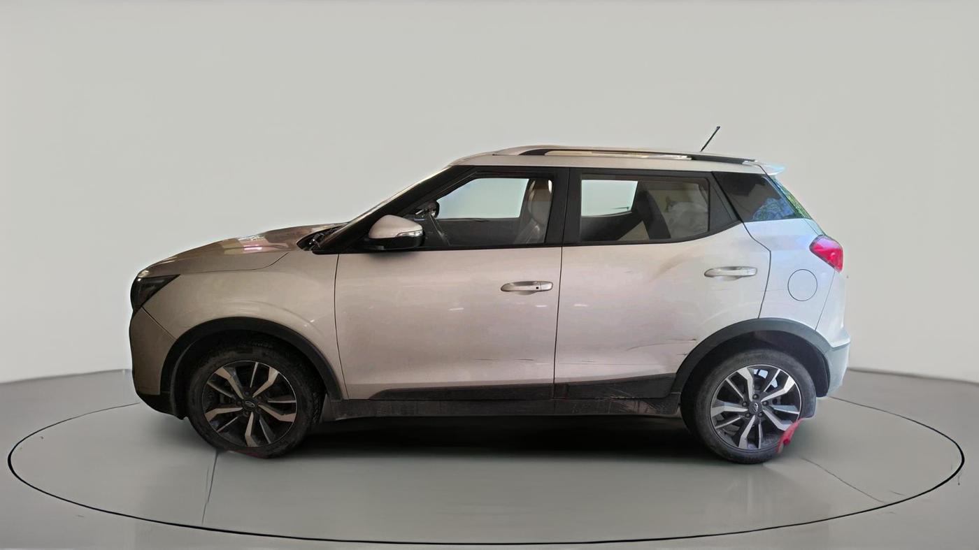 2018 Mahindra XUV300 W8 (O) 1.5 DIESEL, Diesel, Manual, 1,07,036 km, exterior