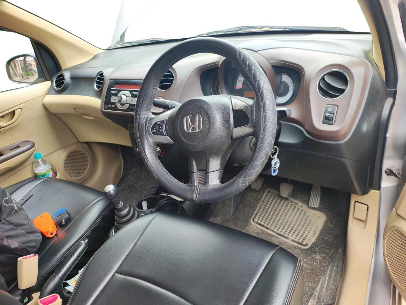 2013 Honda Brio S MT, Petrol, Manual, 47,045 km, interior