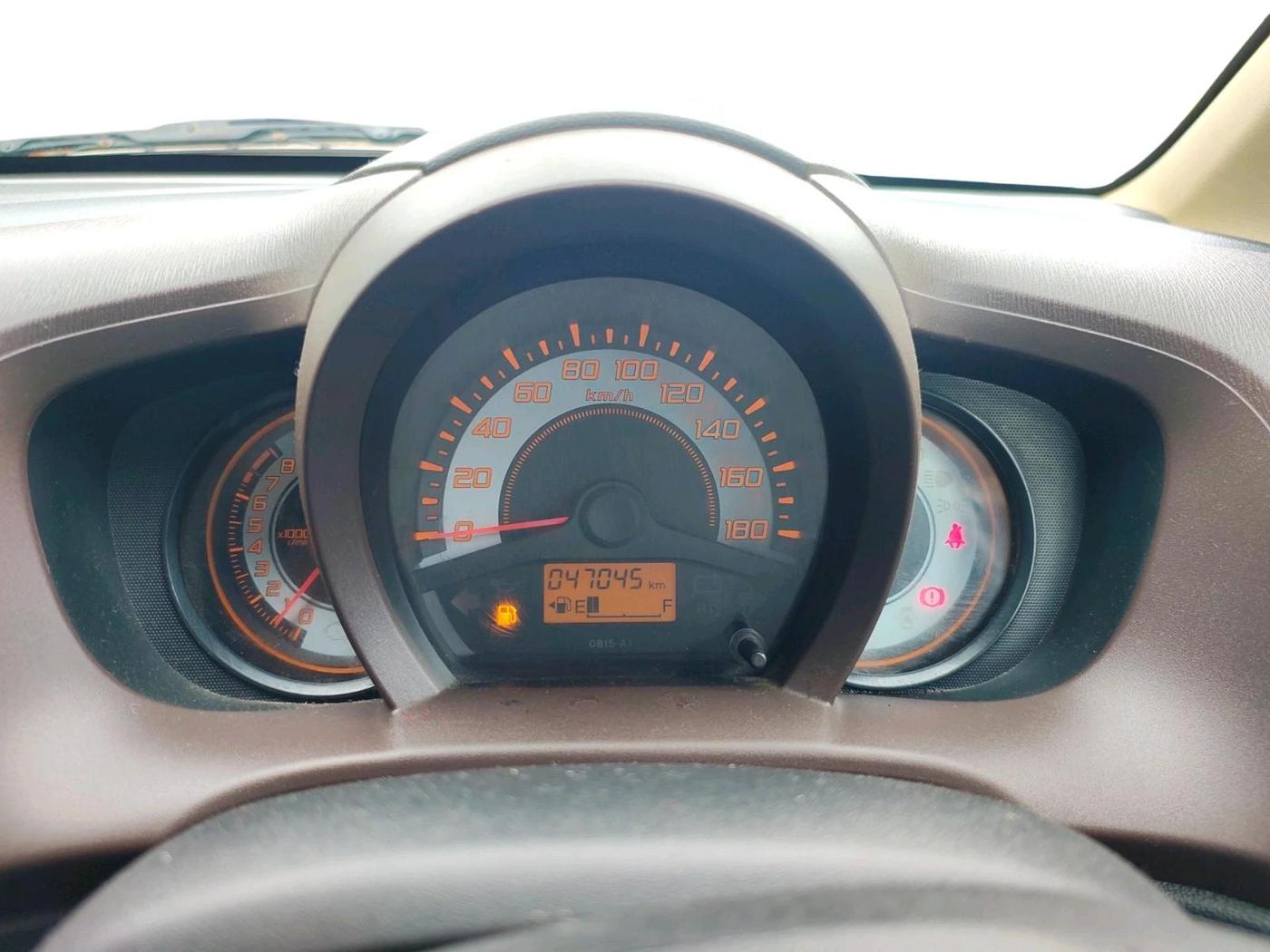 2013 Honda Brio S MT, Petrol, Manual, 47,045 km, interior
