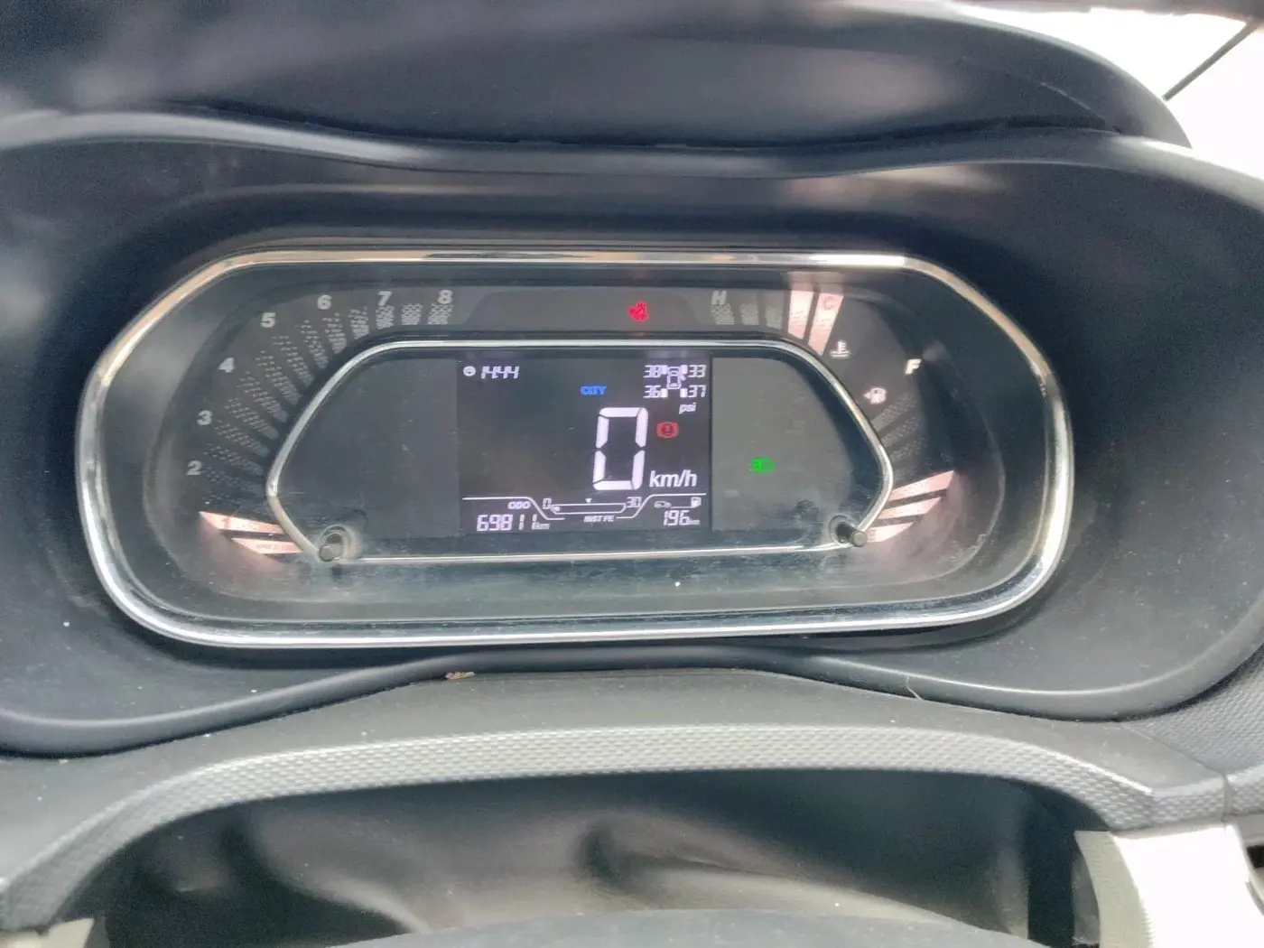 2021 Tata NEXON XZ PLUS PETROL SUNROOF, Petrol, Manual, 69,811 km, interior