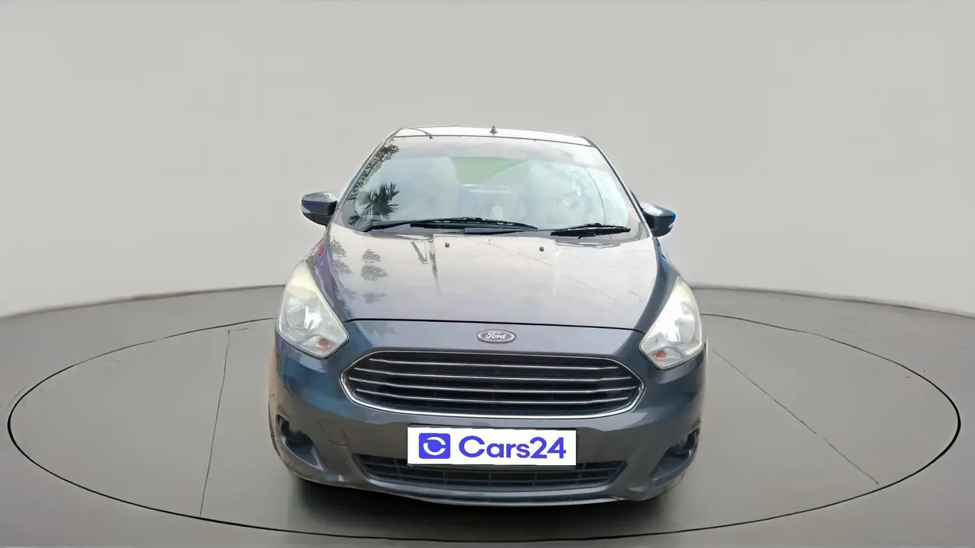 2015 Ford New Figo TITANIUM 1.2 PETROL MT, Petrol, Manual, 80,459 km, exterior